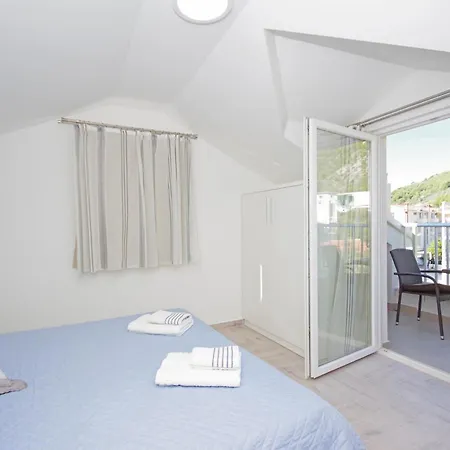 Semesterbostad Three-bedroom In Drvenik (Split-Dalmatia)