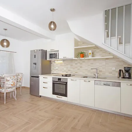 Three-bedroom In * Drvenik (Split-Dalmatia)