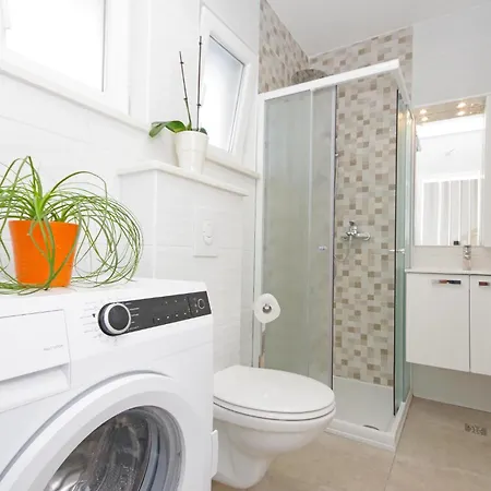 Three-bedroom In Drvenik (Split-Dalmatia)