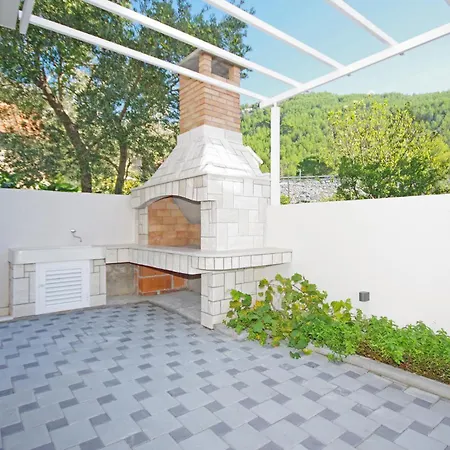 Semesterbostad Three-bedroom In *