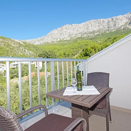 Three-bedroom In Semesterbostad *